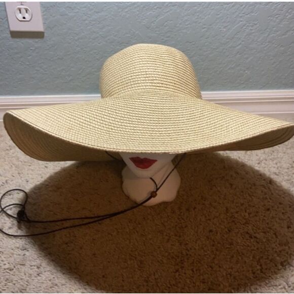 None Accessories - Natural Straw Floppy Hat sun fun sport vacation womens tan brown travel Visor